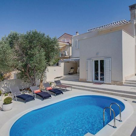 Beautiful Home In Martinscica With Wifi Экстерьер фото