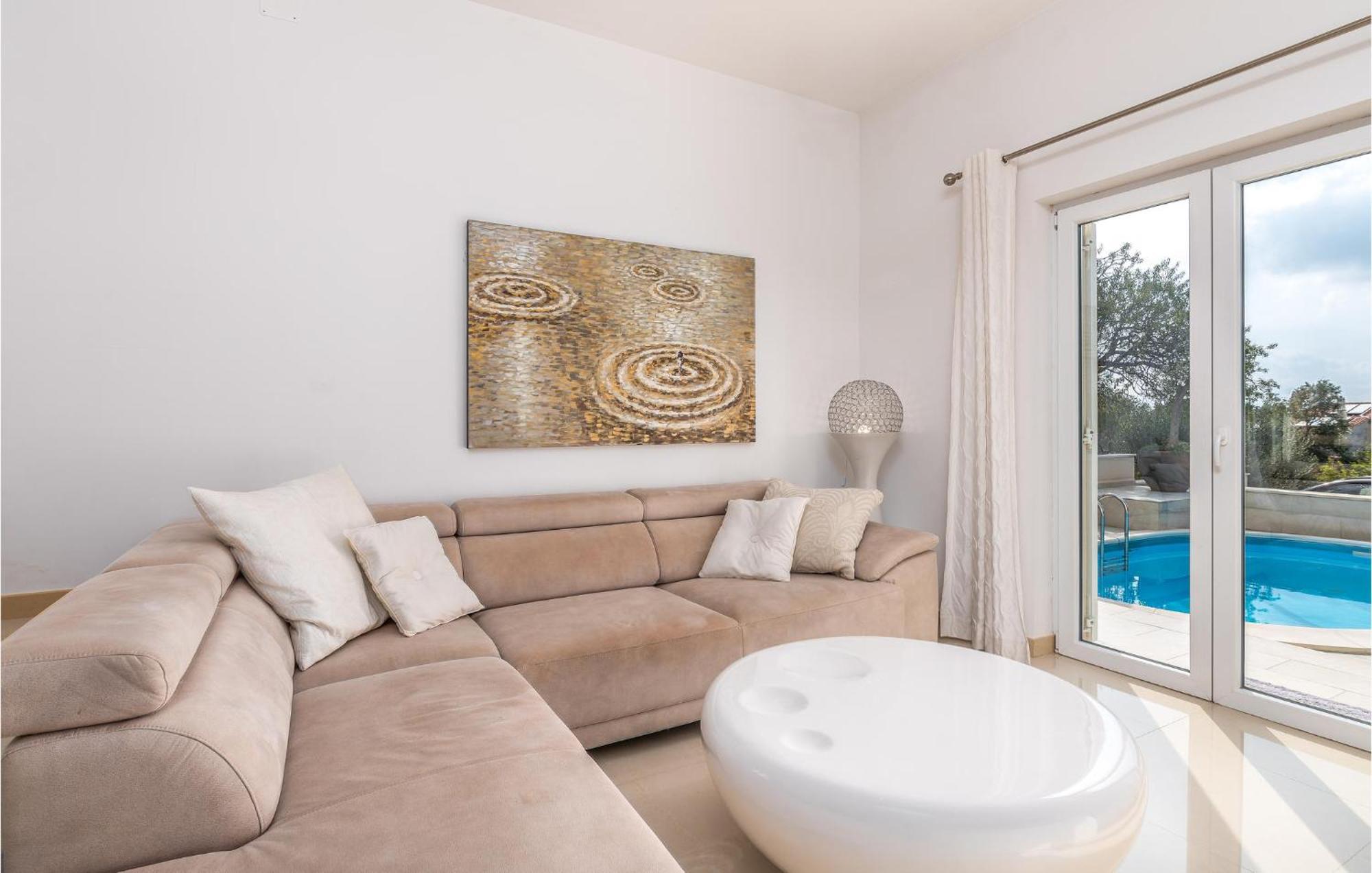 Beautiful Home In Martinscica With Wifi Экстерьер фото