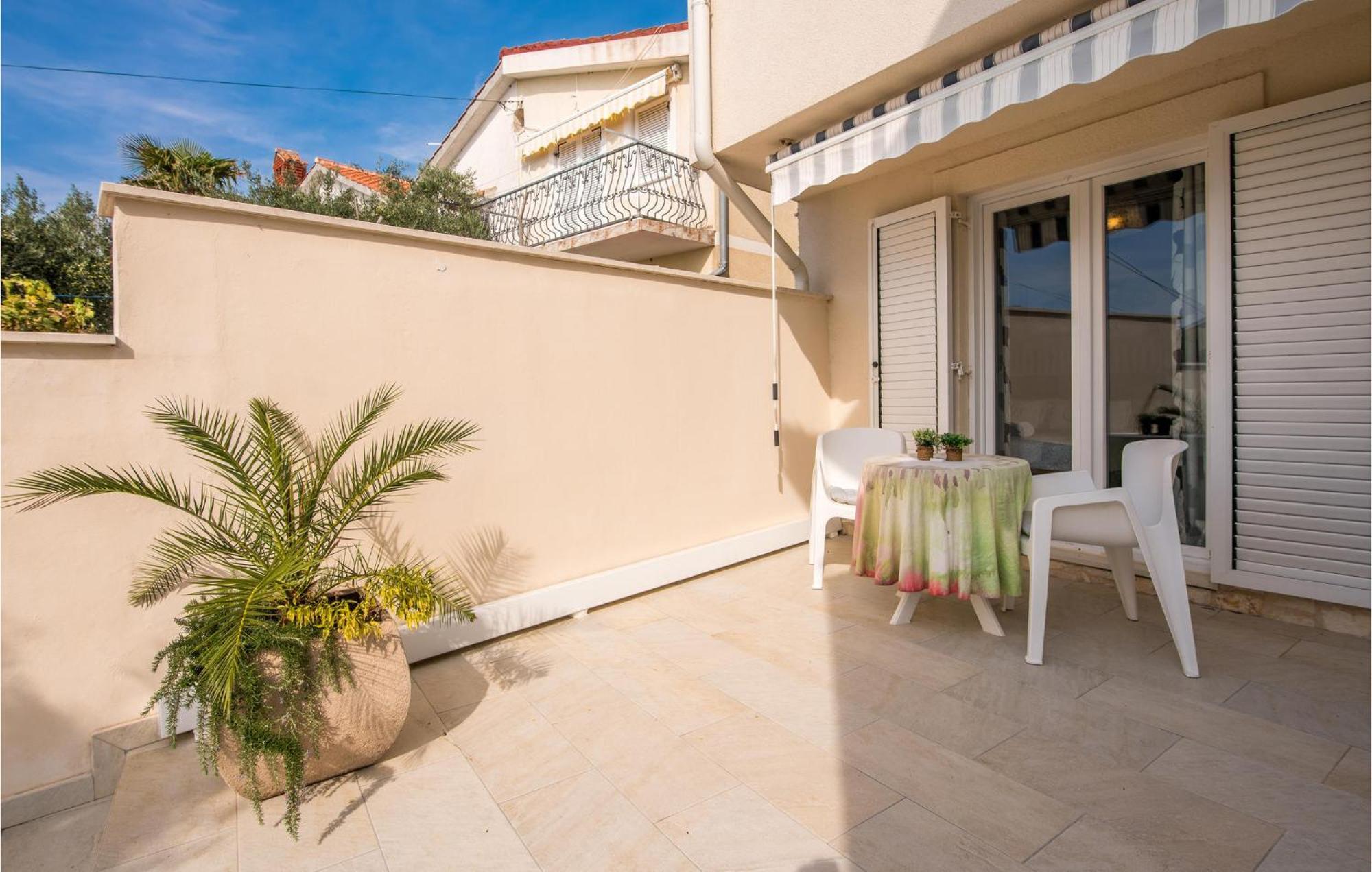 Beautiful Home In Martinscica With Wifi Экстерьер фото