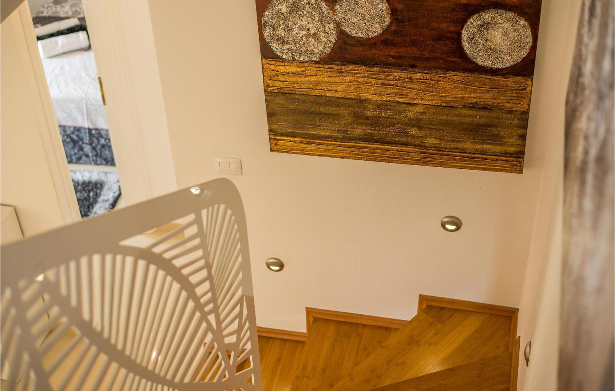 Beautiful Home In Martinscica With Wifi Экстерьер фото